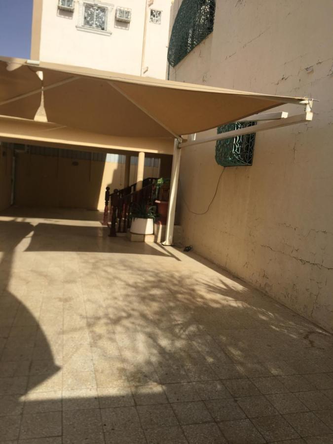 Thora Alamjad Furnished Apartments Sharurah Room photo